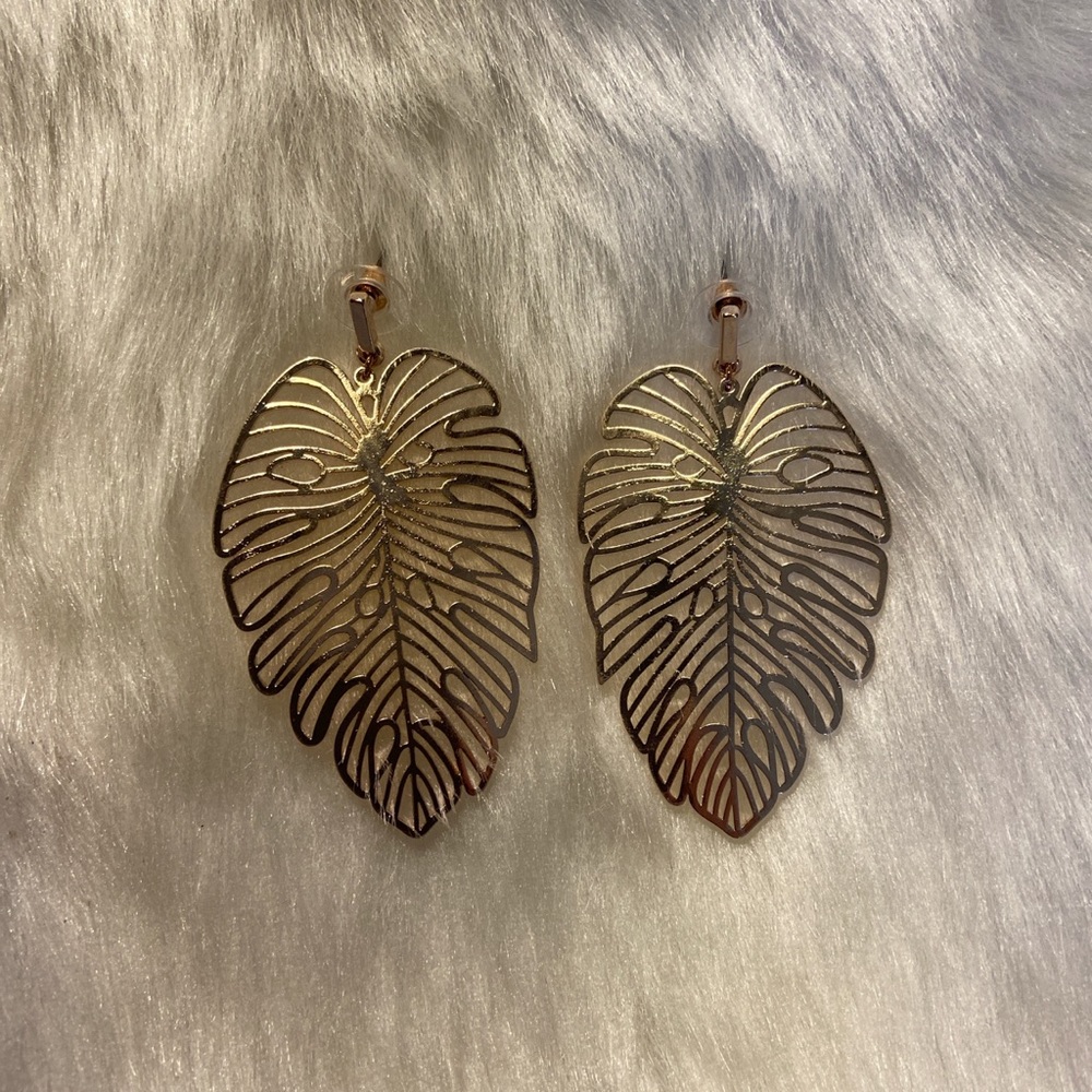 minimalist gold leaf earrings